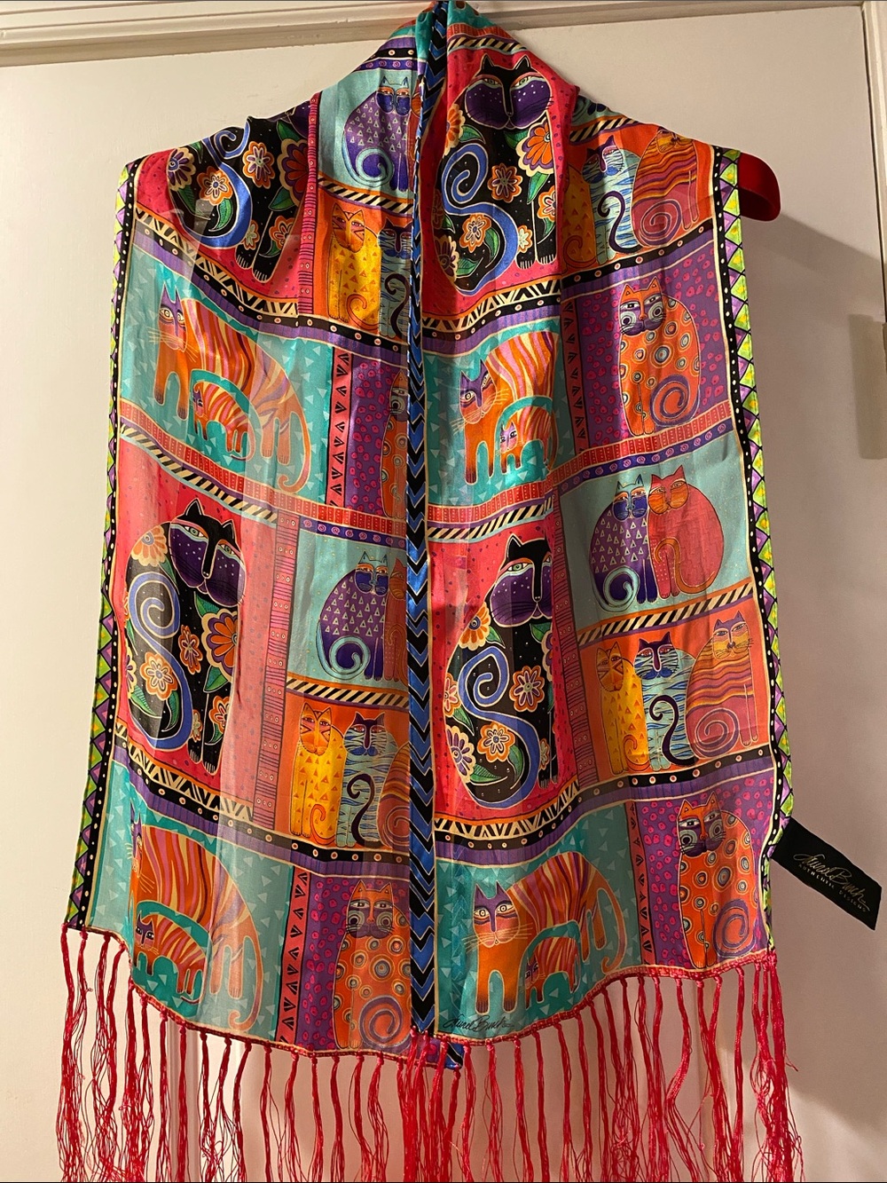 💯 Silk Beautiful Cat Print Fringe Scarf NWOT